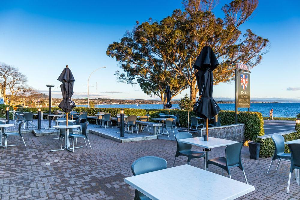 Twin Peaks Lakeside Inn Taupo Exterior foto
