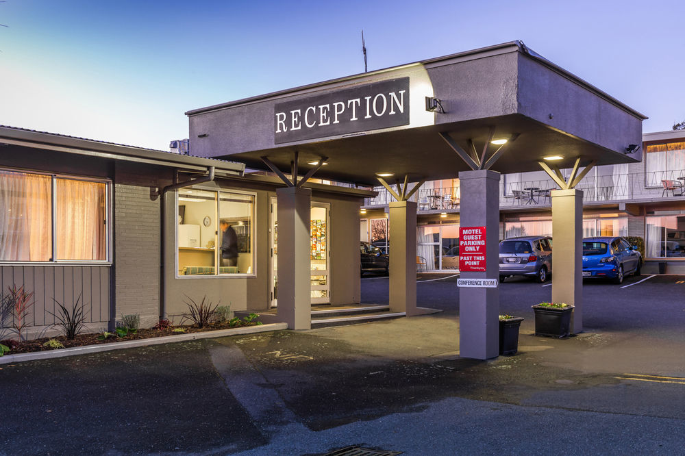 Twin Peaks Lakeside Inn Taupo Exterior foto